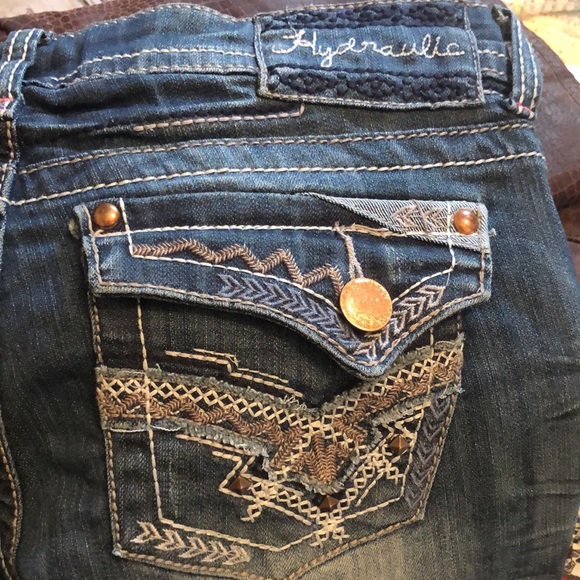 Hydraulic Bailey cropped jeans - Picture 5 of 7